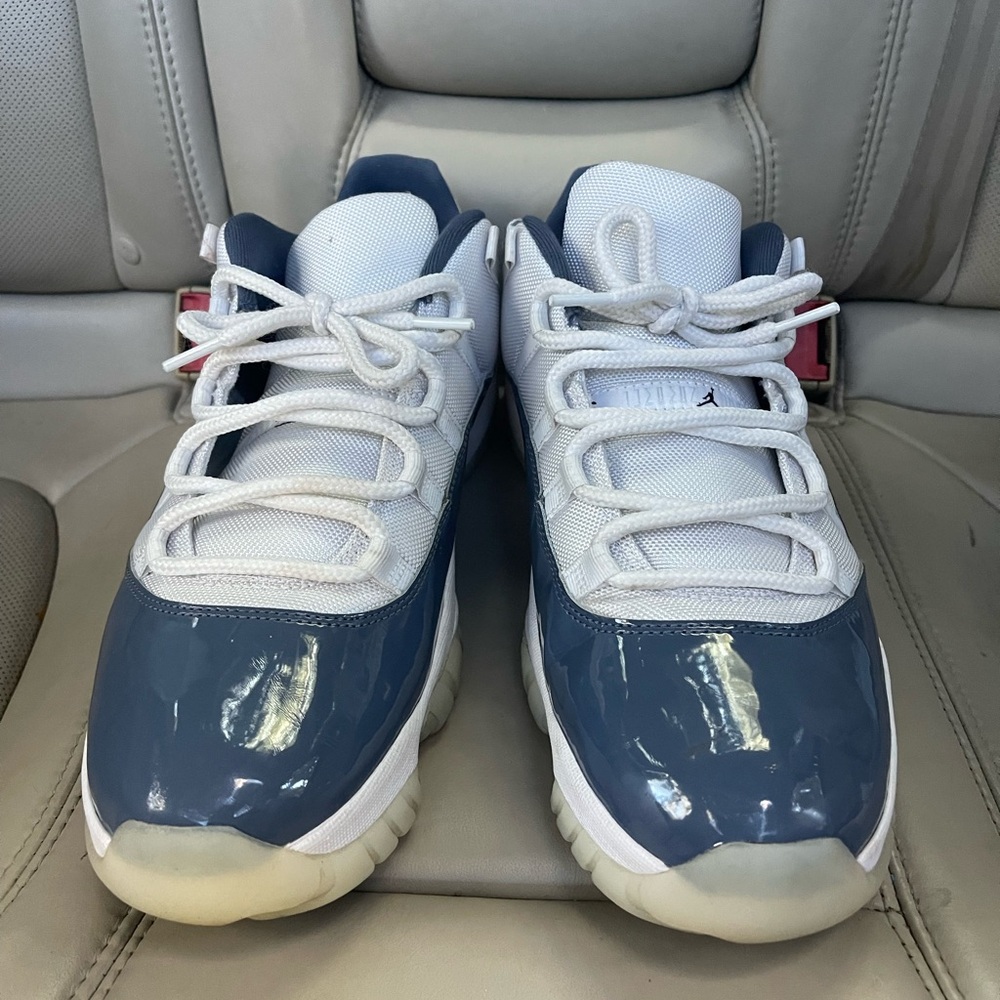 Jordan 11 diffused blue